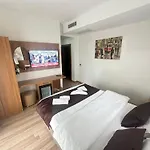 La Sera Hotel 4*
