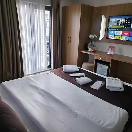 Hotel La Sera 4*