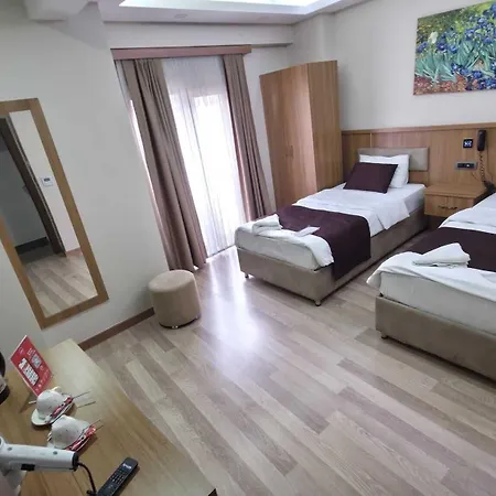 Hotel La Sera 4*