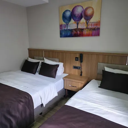 Hotel La Sera 4*